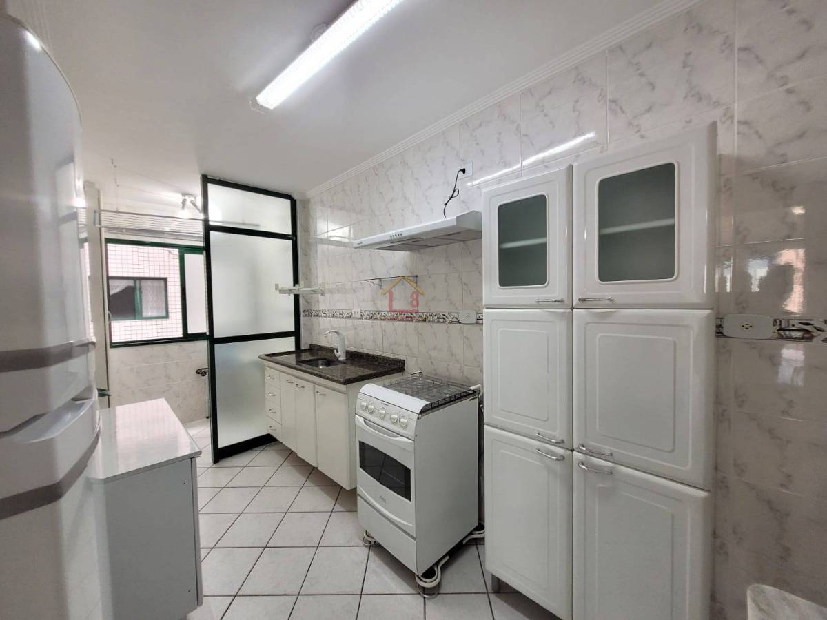Apartamento para alugar com 2 quartos, 75m² - Foto 10