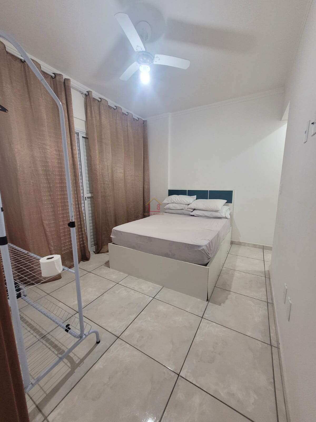 Oportunidade - Canto do Forte - casa8imoveis
