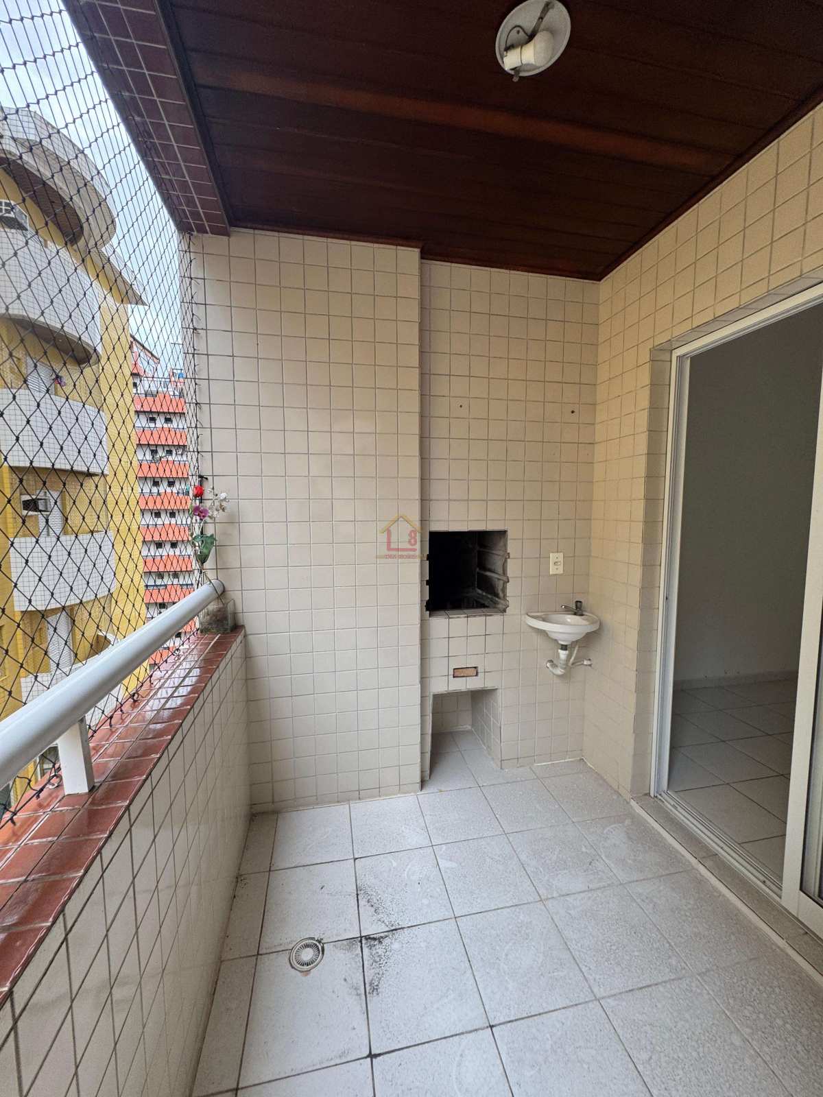 Oportunidade - Canto do Forte - casa8imoveis