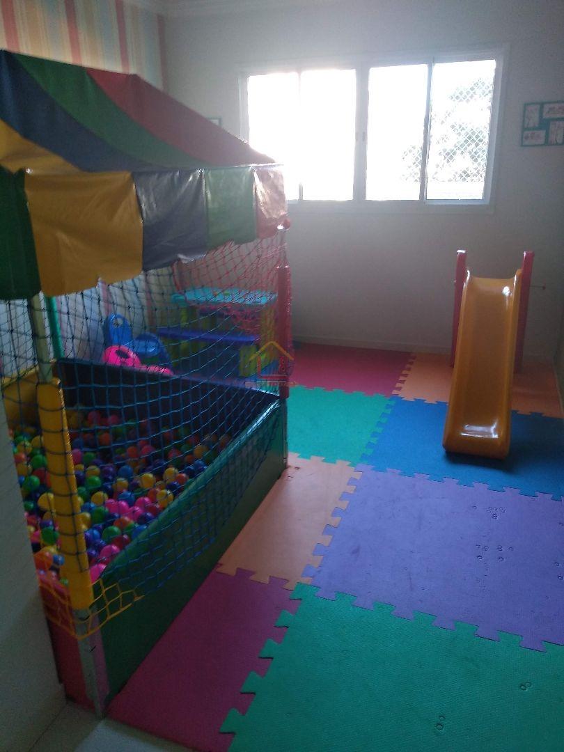 Um dormitório - Guilhermina - casa8imoveis